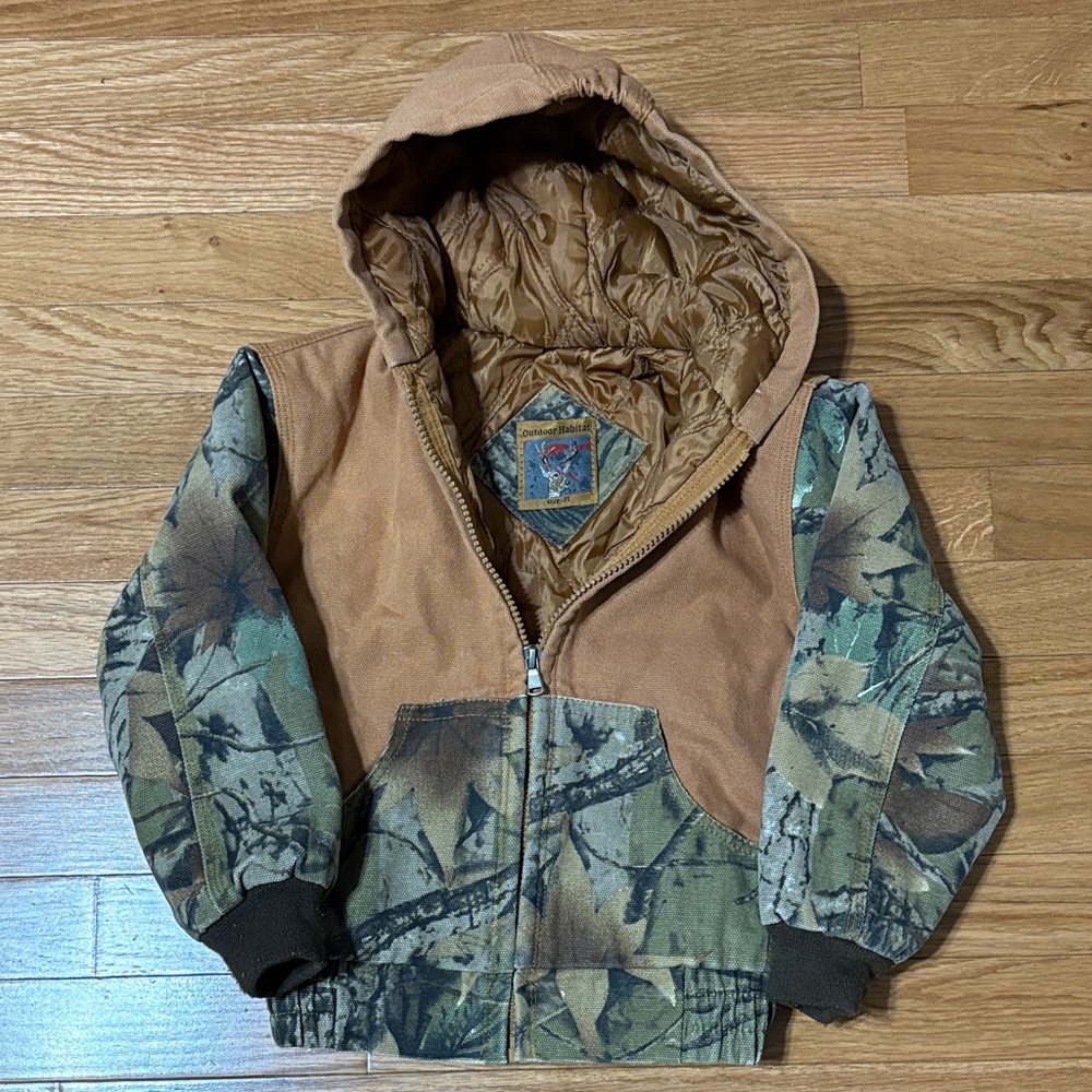 Outdoor Habitat Camouflage Hooded Jacket with Brown Accents